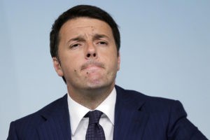 Il presidente del Consiglio Matteo Renzi durante la conferenza stampa al termine del Consiglio dei ministri, Palazzo Chigi, Roma, 10 luglio 2014. ANSA/RICCARDO ANTIMIANI